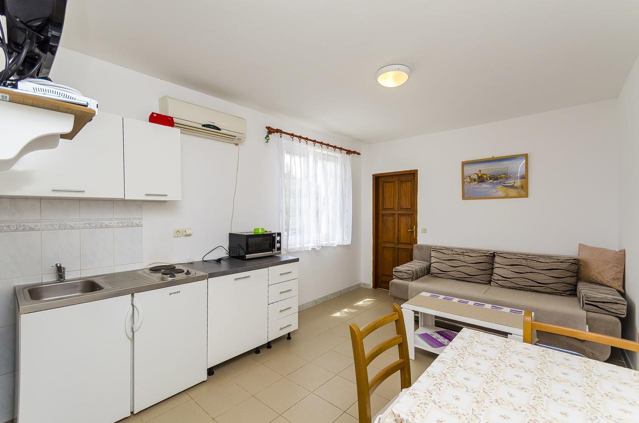 Apartments Mirko I Anda Donji Okrug  Exterior foto
