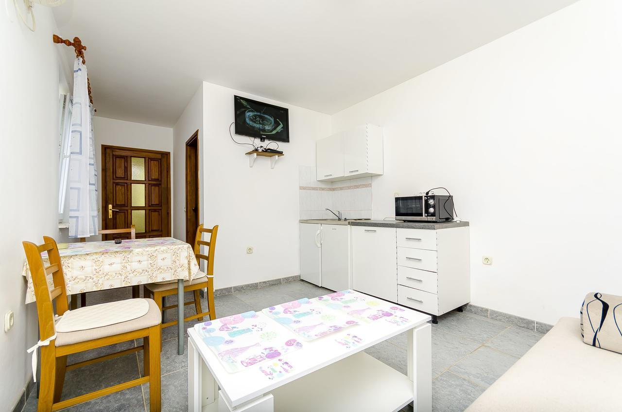 Apartments Mirko I Anda Donji Okrug  Exterior foto